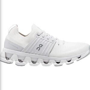 ON CLOUDSWIFT 3 WOMEN'S White Frost Athletic Shoe - size 9